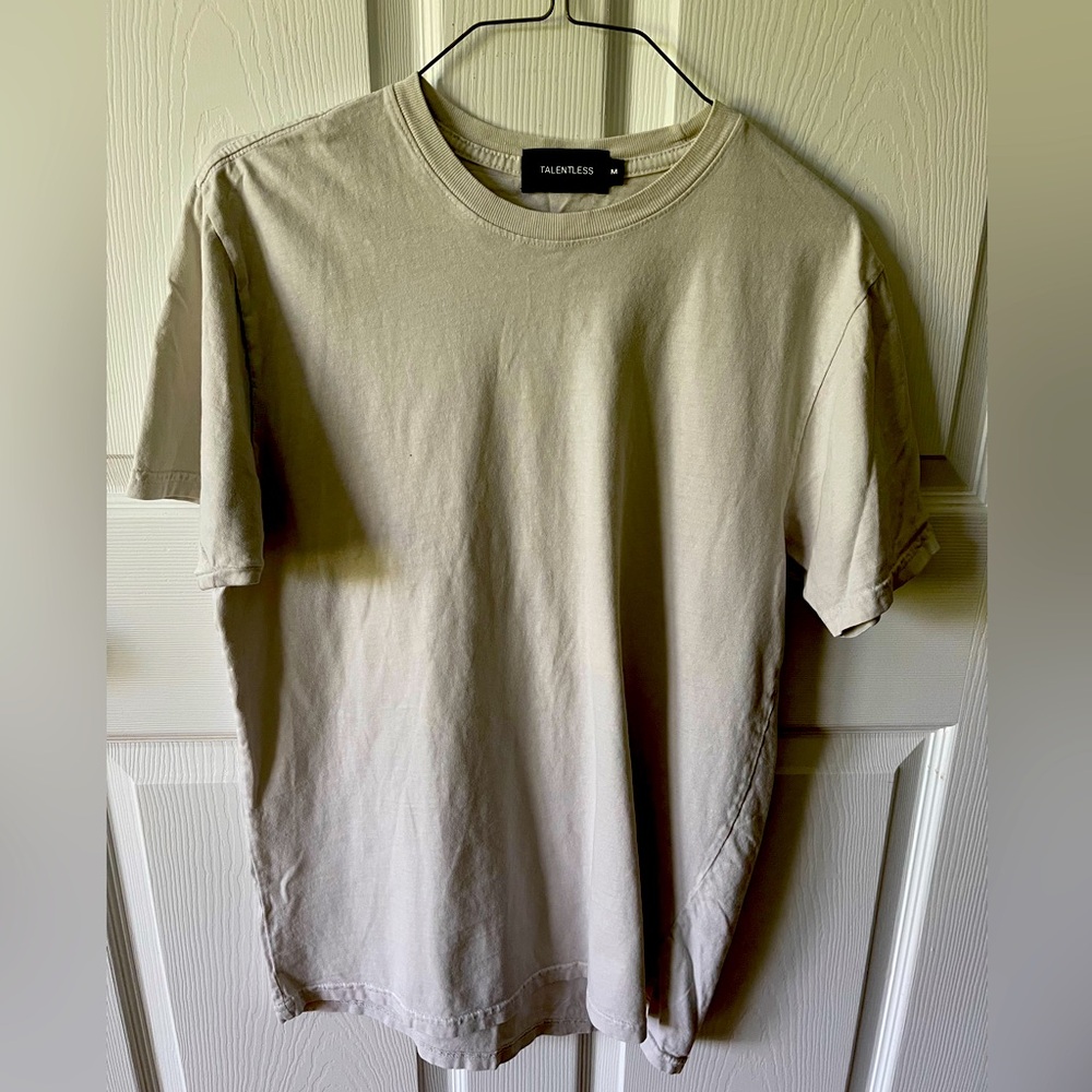 TALENTLESS Men's Tan Short Sleeve Tee